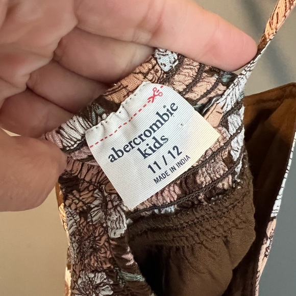 Abercrombie tank - Picture 3 of 3